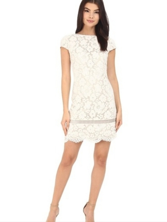 Vince Camuto Dresses & Skirts - Vince Camuto Blush Nude Lace Cap Sleeve Scallop Hem Cocktail Wedding Guest Dress